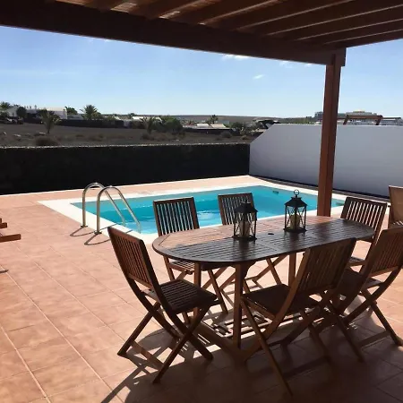 Villas La Granja 8 普拉亚布兰卡